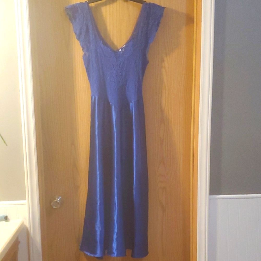 Cinema & Toile Satin Lace Slip; Royal Blue; Medium